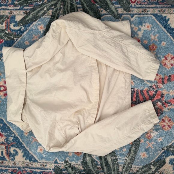 Lululemon Women’s Always Effortless Jacket - Picture 3 of 3